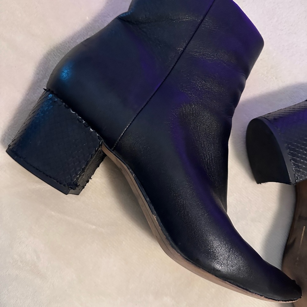 🔴 3 for $23 
Dolce Vita Black Leather Women's Boots - Picture 6 of 7